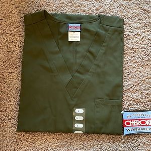 Unisex authentic Cherokee work, wear scrubs, olive green size large